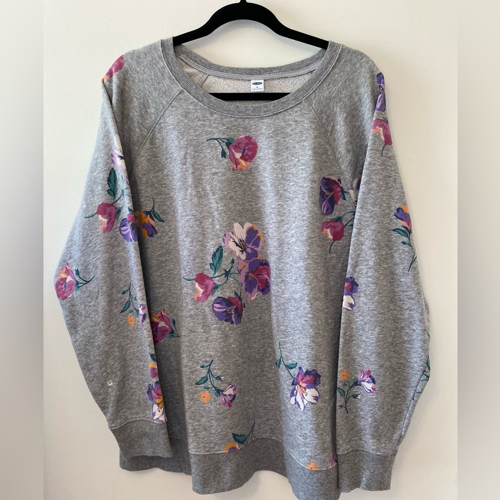 Old Navy Gray Floral Crewneck Sweatshirt with Purple & Pink Flowers